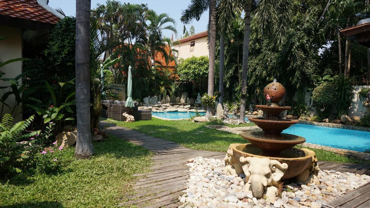 Leprive Resort Pattaya Bagian luar foto